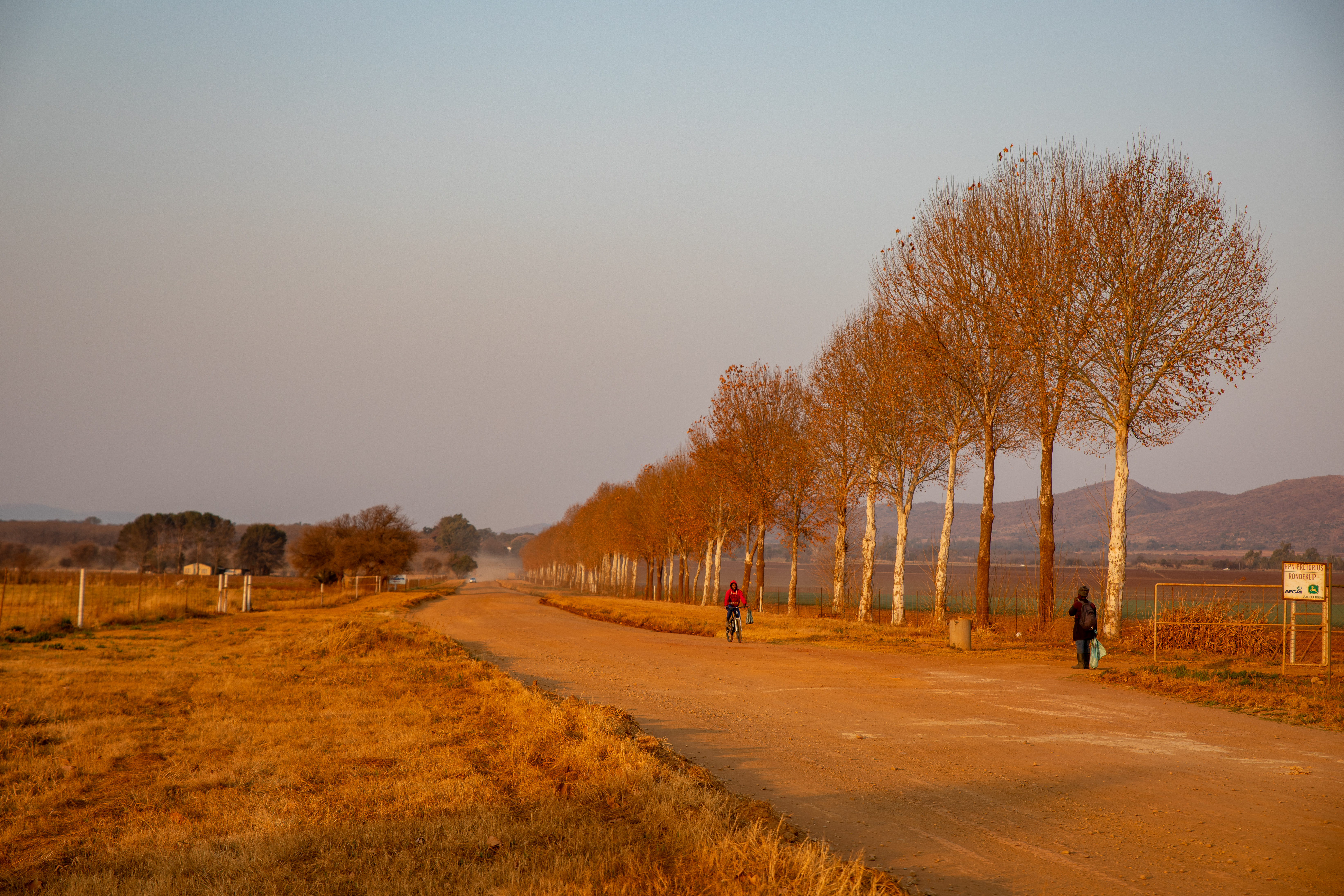 Remhoogte road in Skeerpoort at sunset